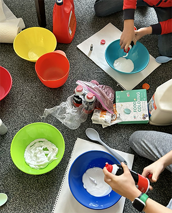 Mixing slime in play therapy